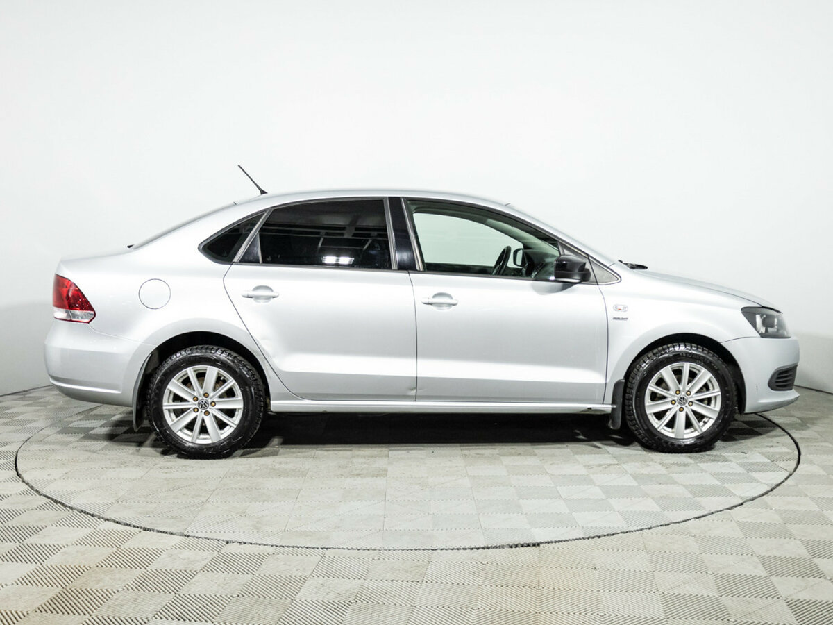 Volkswagen Polo б/у, 2013, Механическая. Фото: #3