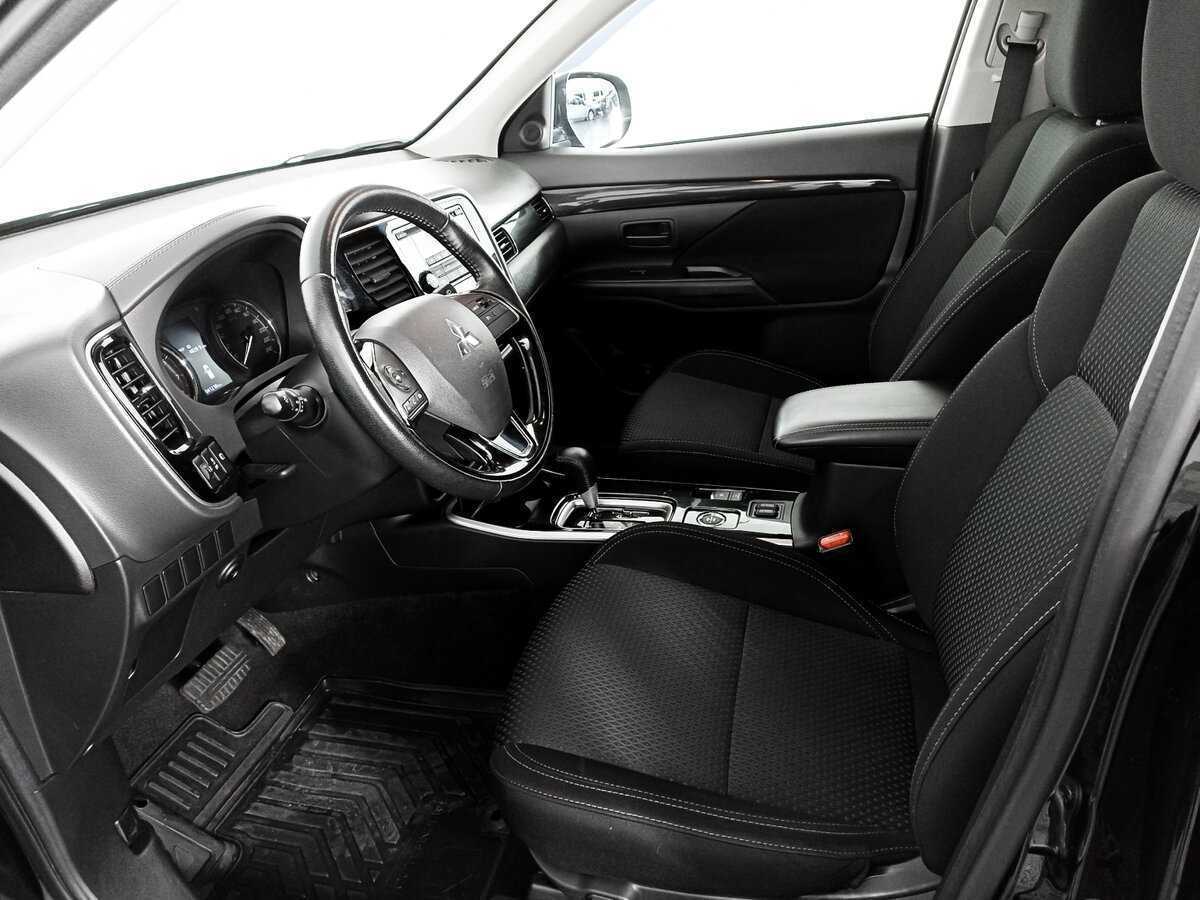 Mitsubishi Outlander б/у, 2021, Вариатор. Фото: #12