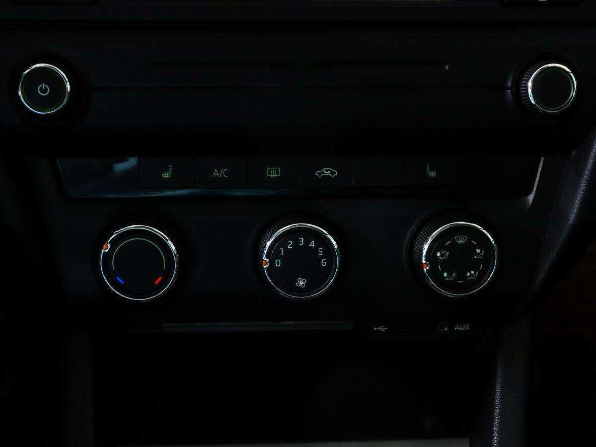 Skoda Octavia б/у, 2013, Механическая. Фото: #12