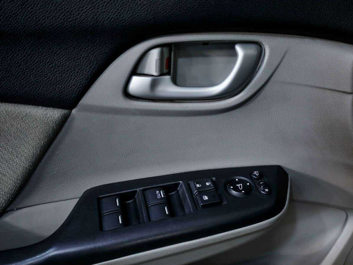 Honda Civic б/у, 2013, Автоматическая. Фото: #14