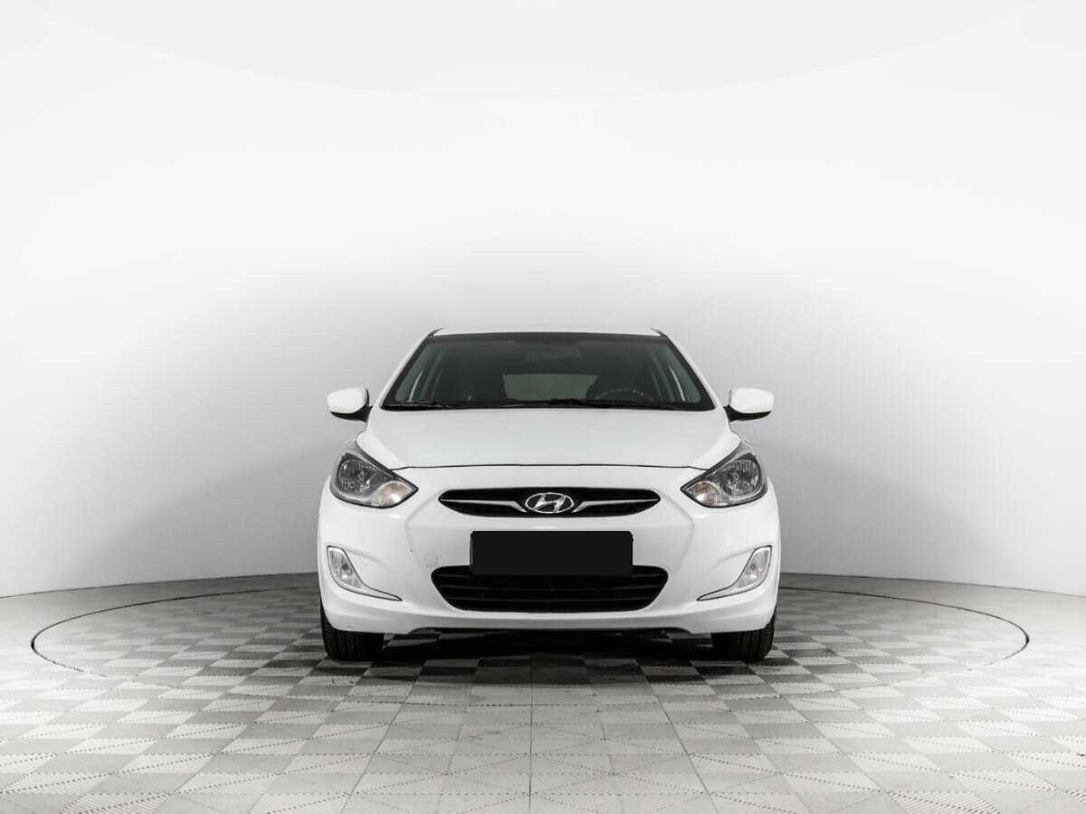 Hyundai Solaris б/у, 2014, Автоматическая. Фото: #1