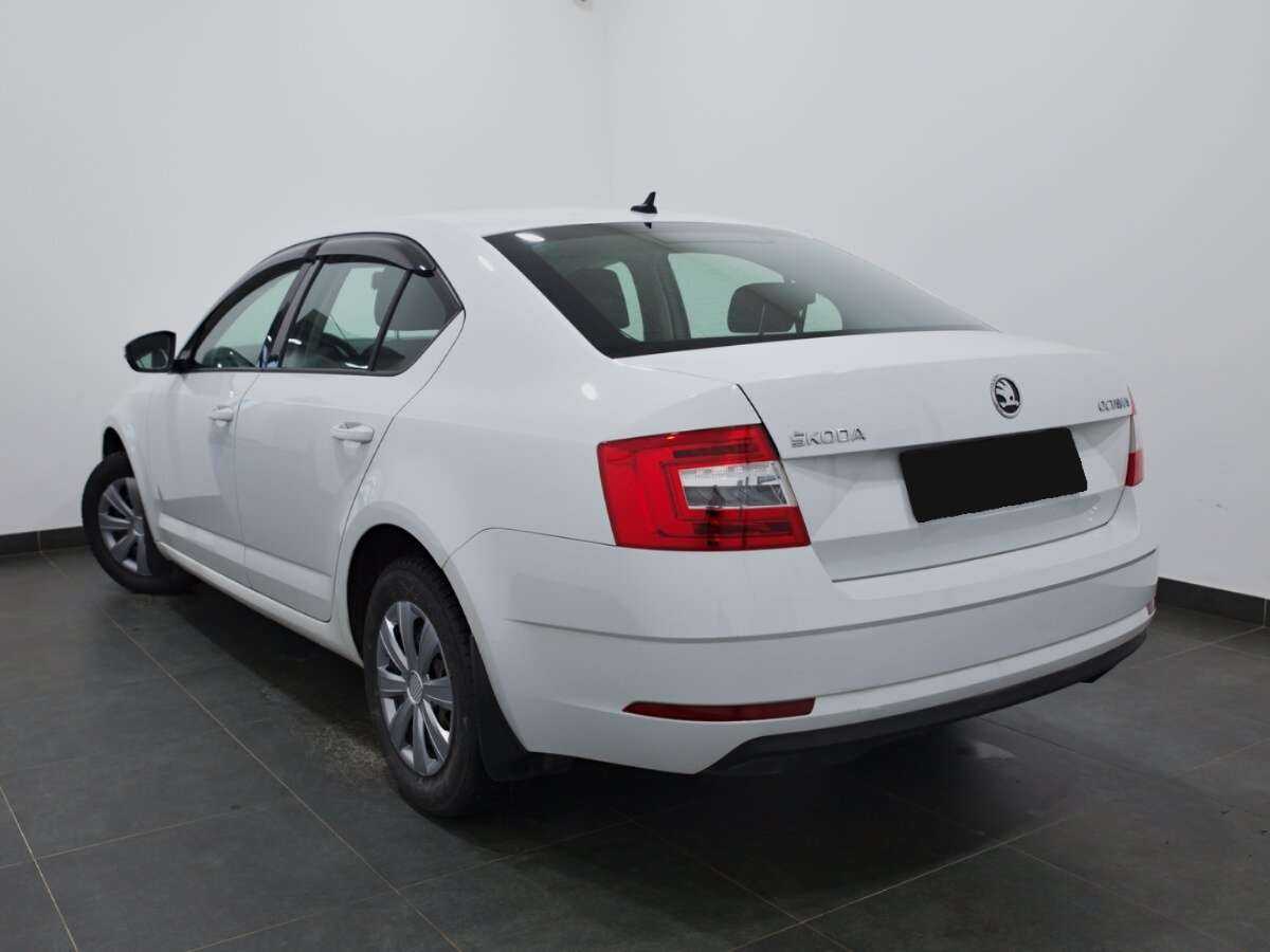 Skoda Octavia б/у, 2019, Механическая. Фото: #2