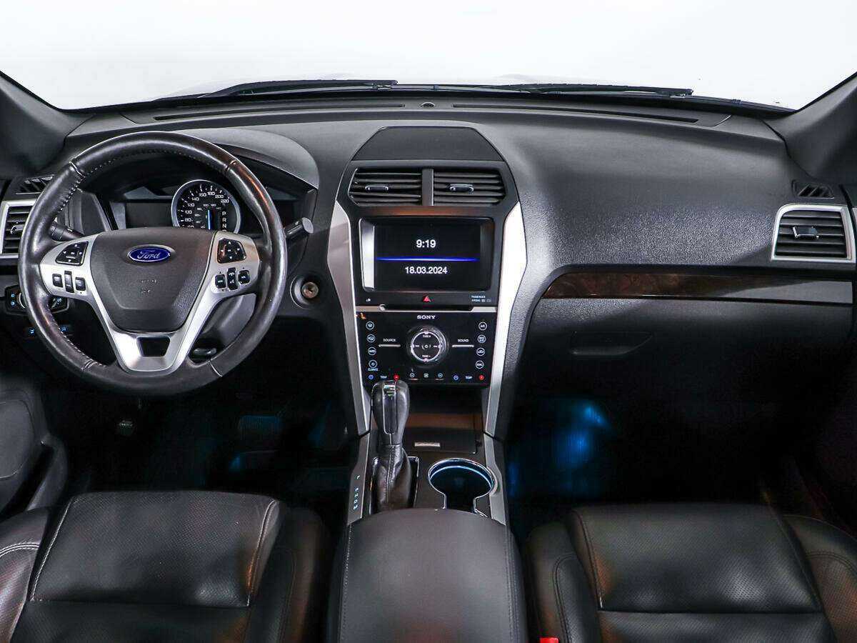 Ford Explorer б/у, 2015, Автоматическая. Фото: #10