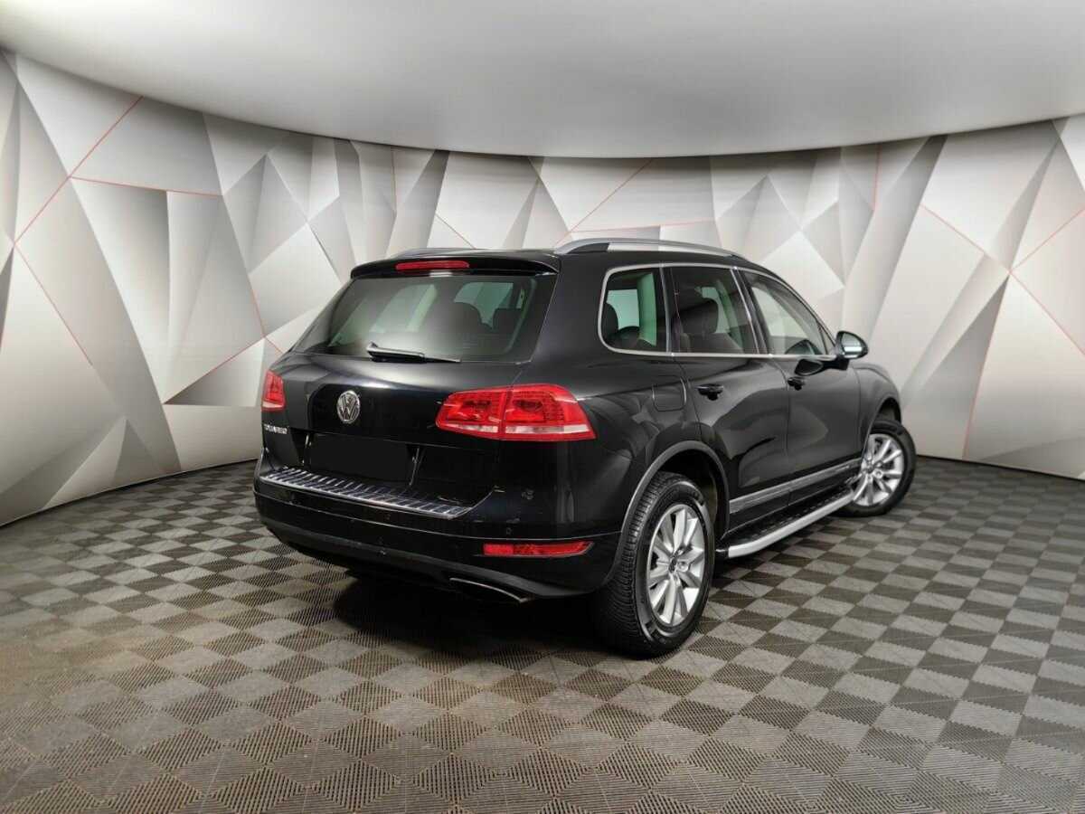 Volkswagen Touareg б/у, 2013, Автоматическая. Фото: #1