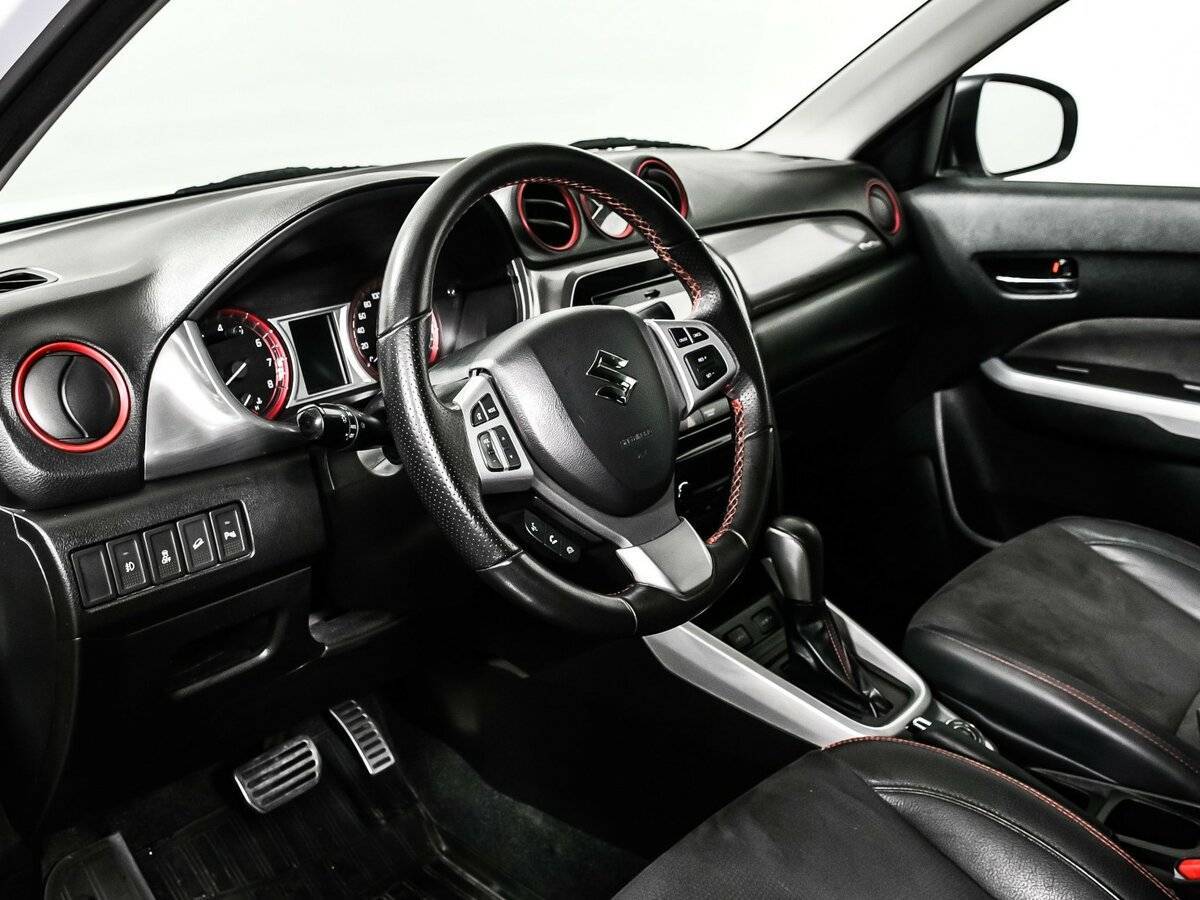 Suzuki Vitara б/у, 2016, Автоматическая. Фото: #11