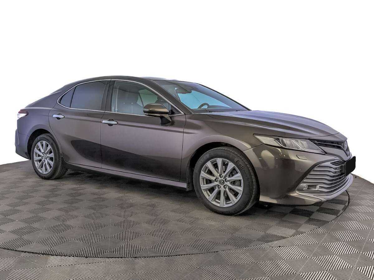 Toyota Camry б/у, 2018, Автоматическая. Фото: #2