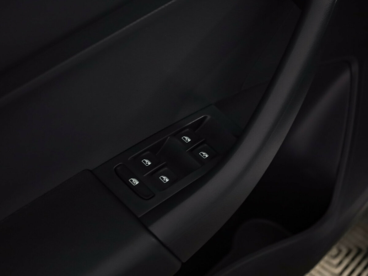 Skoda Rapid б/у, 2015, Механическая. Фото: #9