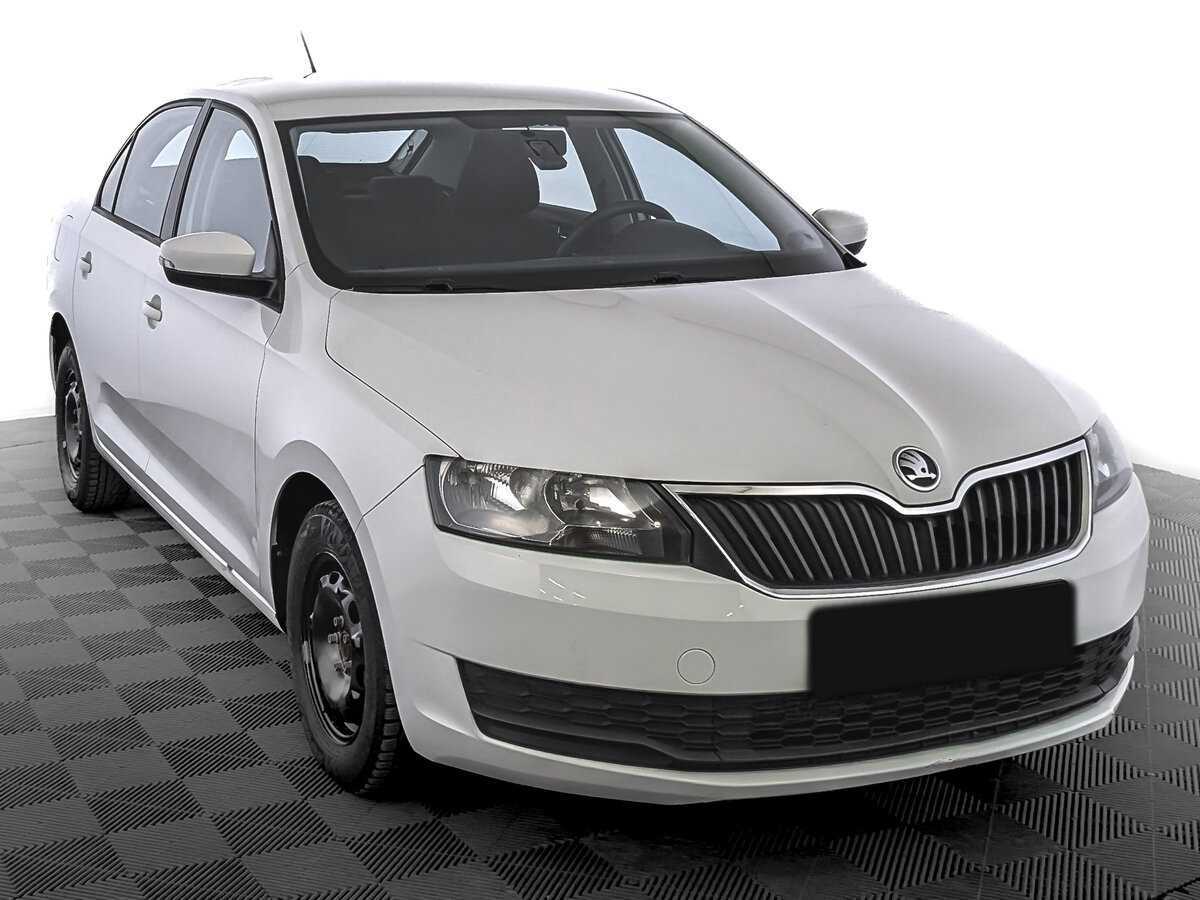 Skoda Rapid б/у, 2017, Механическая. Фото: #2