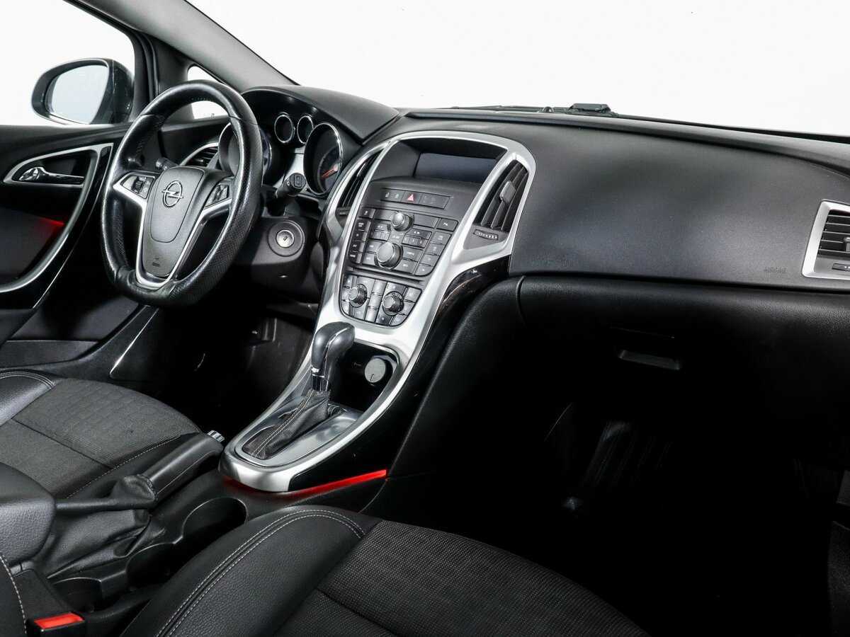 Opel Astra б/у, 2013, Автоматическая. Фото: #5