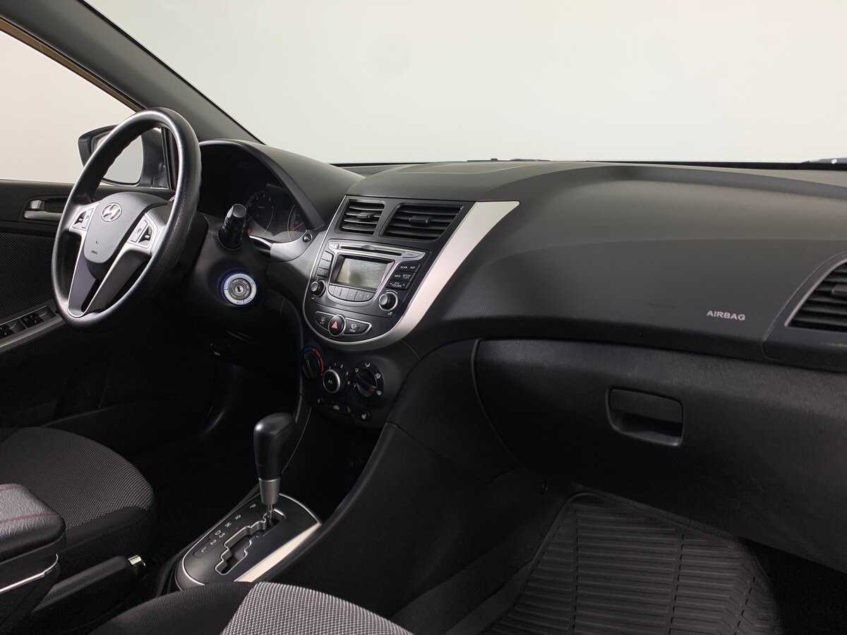 Hyundai Solaris б/у, 2013, Автоматическая. Фото: #12