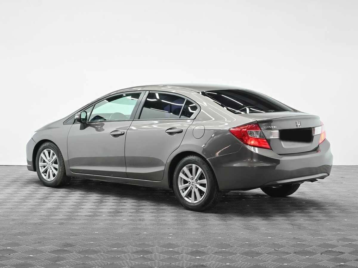 Honda Civic б/у, 2012, Автоматическая. Фото: #2