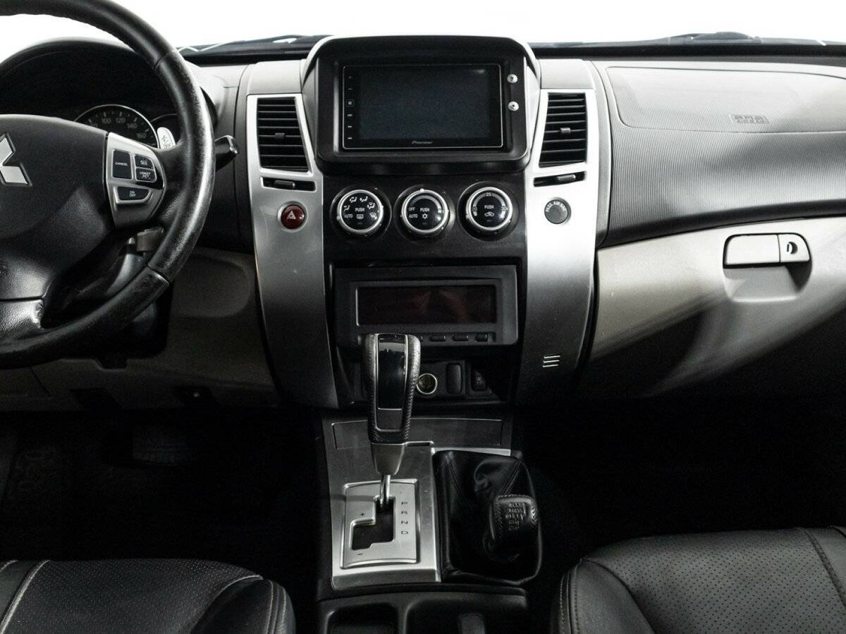 Mitsubishi Pajero Sport б/у, 2012, Автоматическая. Фото: #13
