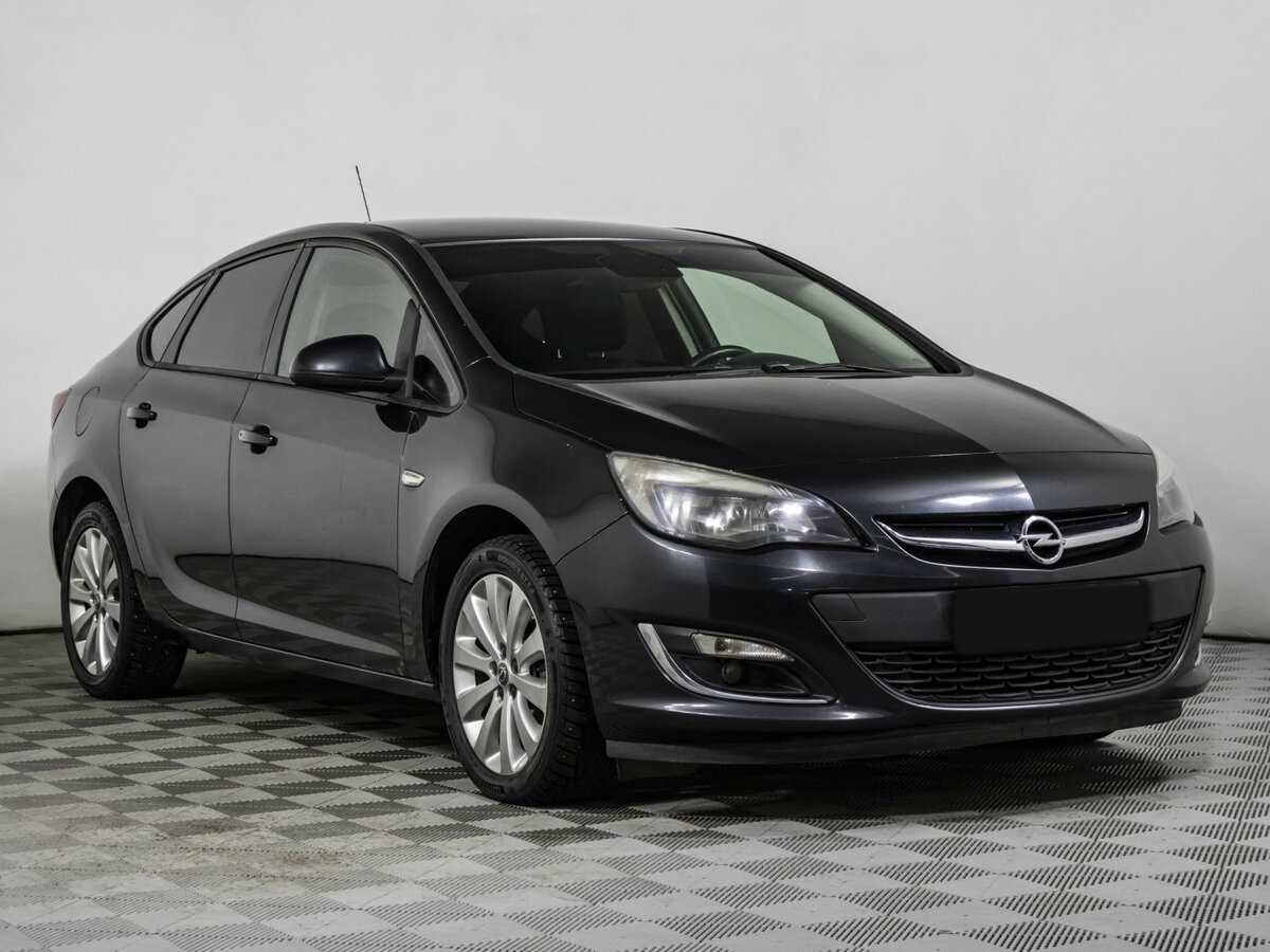 Opel Astra б/у, 2013, Механическая. Фото: #2