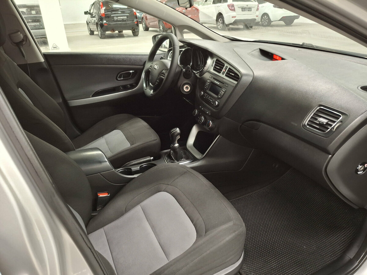 Kia Ceed б/у, 2013, Механическая. Фото: #10