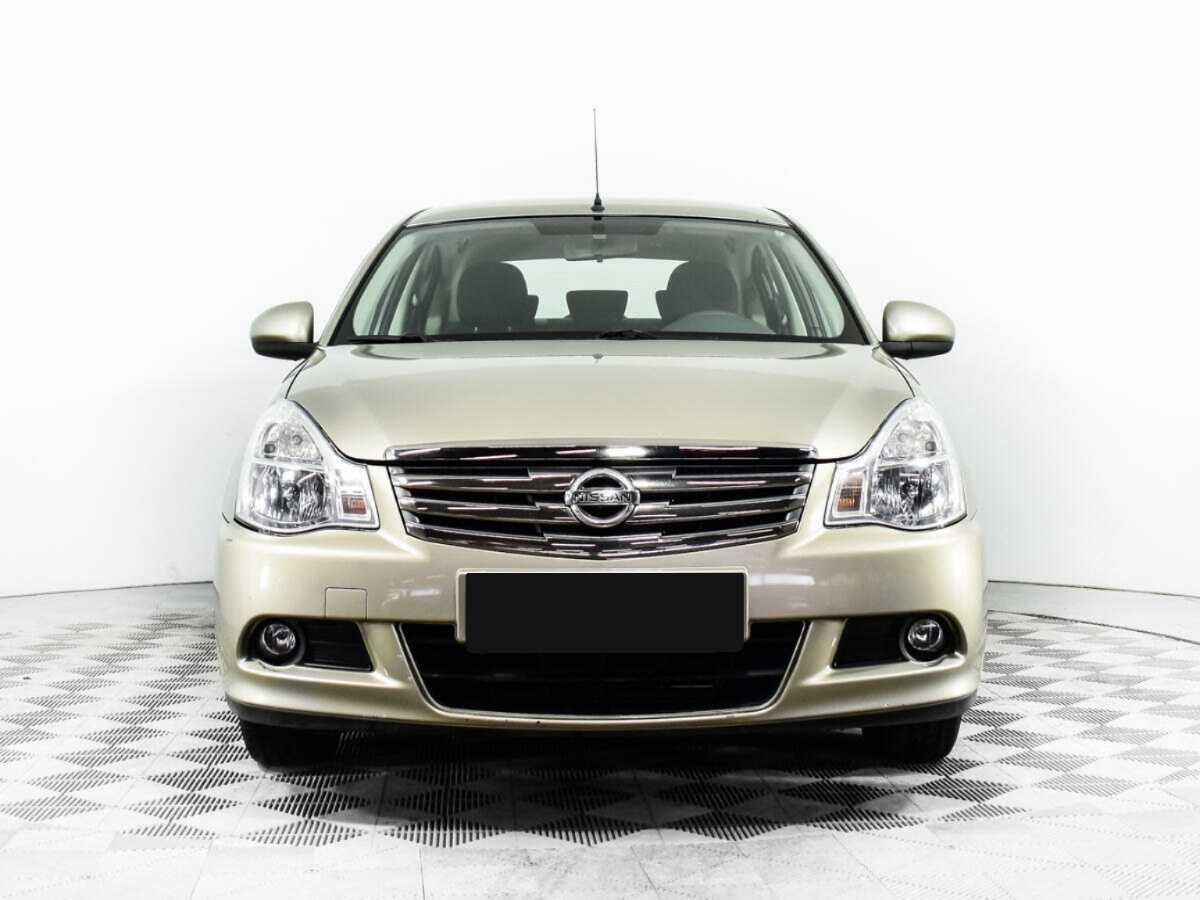 Nissan Almera б/у, 2014, Механическая. Фото: #1