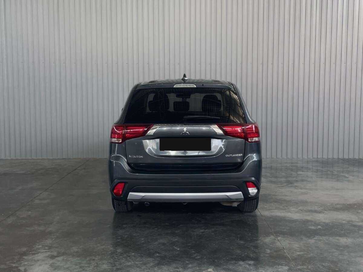 Mitsubishi Outlander б/у, 2018, Вариатор. Фото: #5