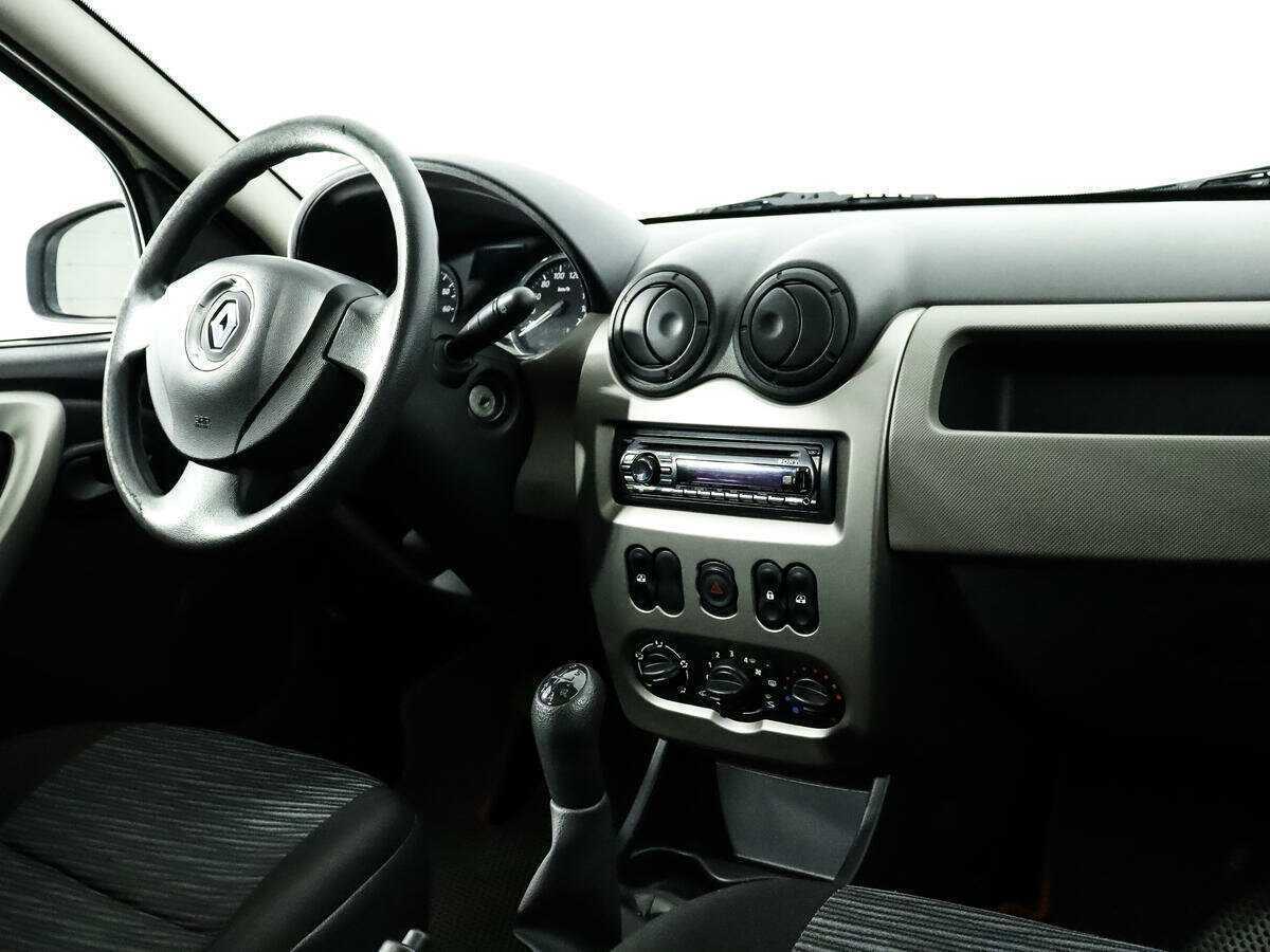 Renault Sandero б/у, 2014, Механическая. Фото: #12