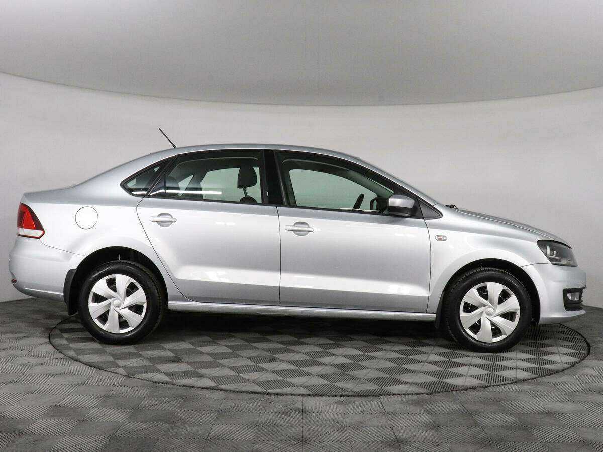 Volkswagen Polo б/у, 2016, Автоматическая. Фото: #3
