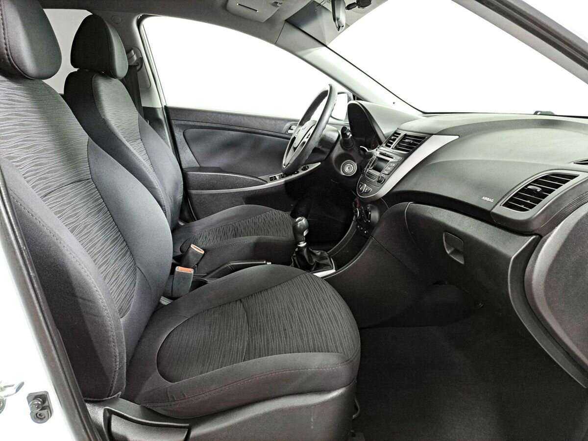 Hyundai Solaris б/у, 2016, Механическая. Фото: #6