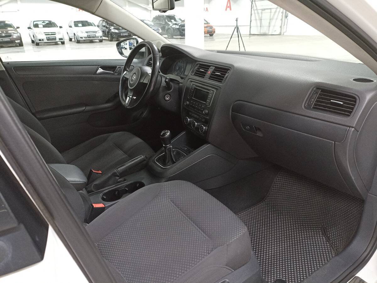 Volkswagen Jetta б/у, 2014, Механическая. Фото: #10
