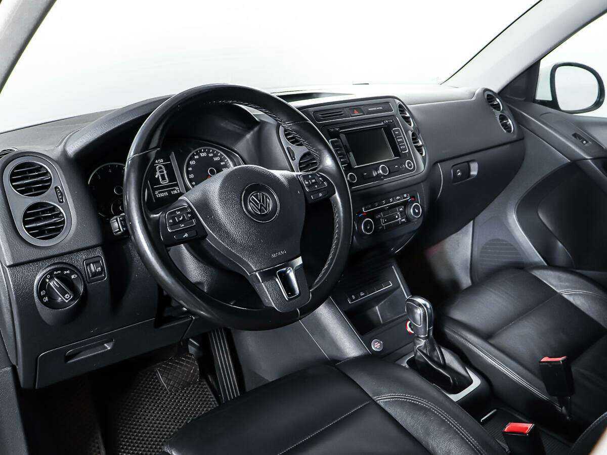 Volkswagen Tiguan б/у, 2013, Автоматическая. Фото: #12