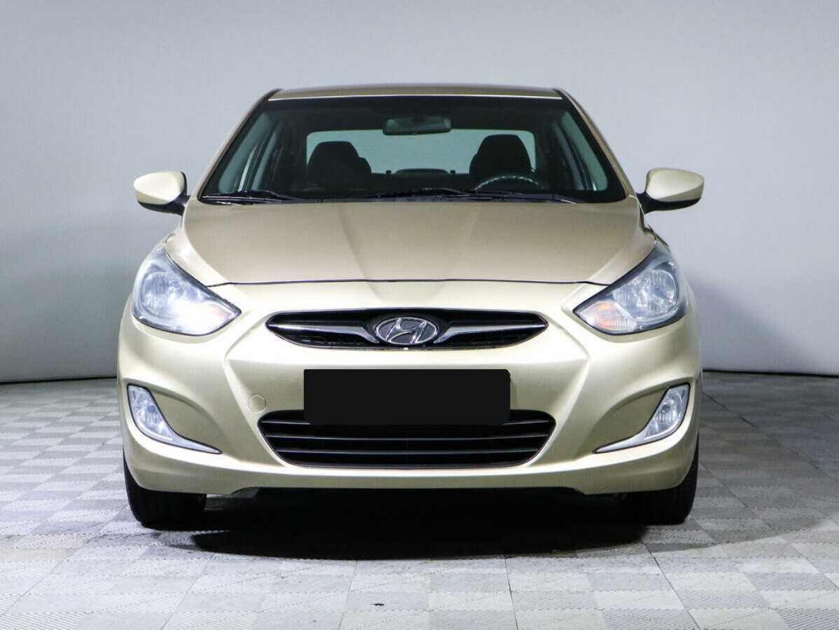 Hyundai Solaris б/у, 2013, Автоматическая. Фото: #1