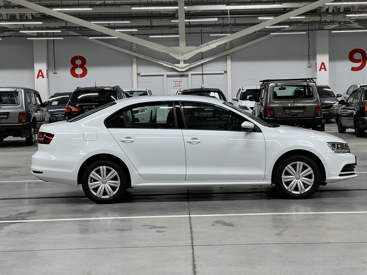 Volkswagen Jetta б/у, 2016, Автоматическая. Фото: #3