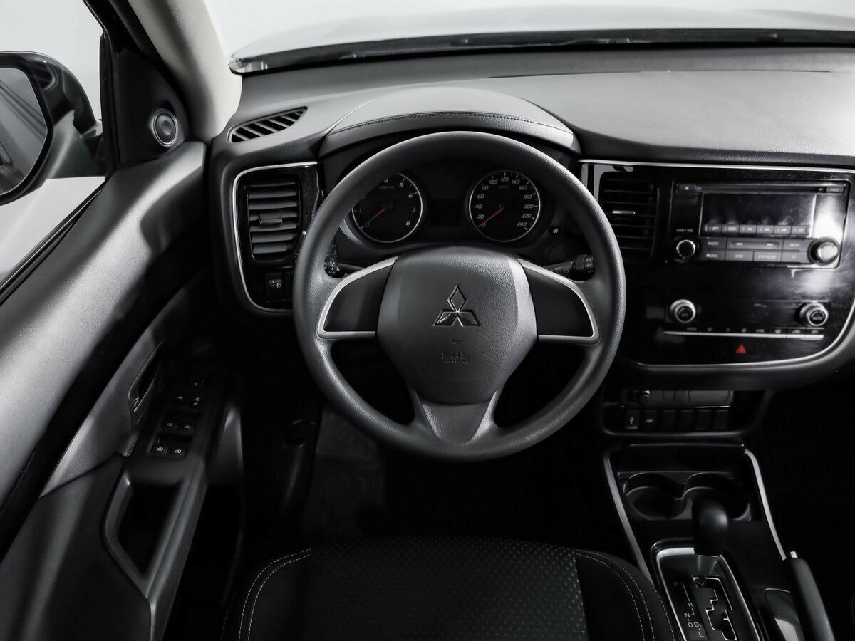 Mitsubishi Outlander б/у, 2020, Вариатор. Фото: #9