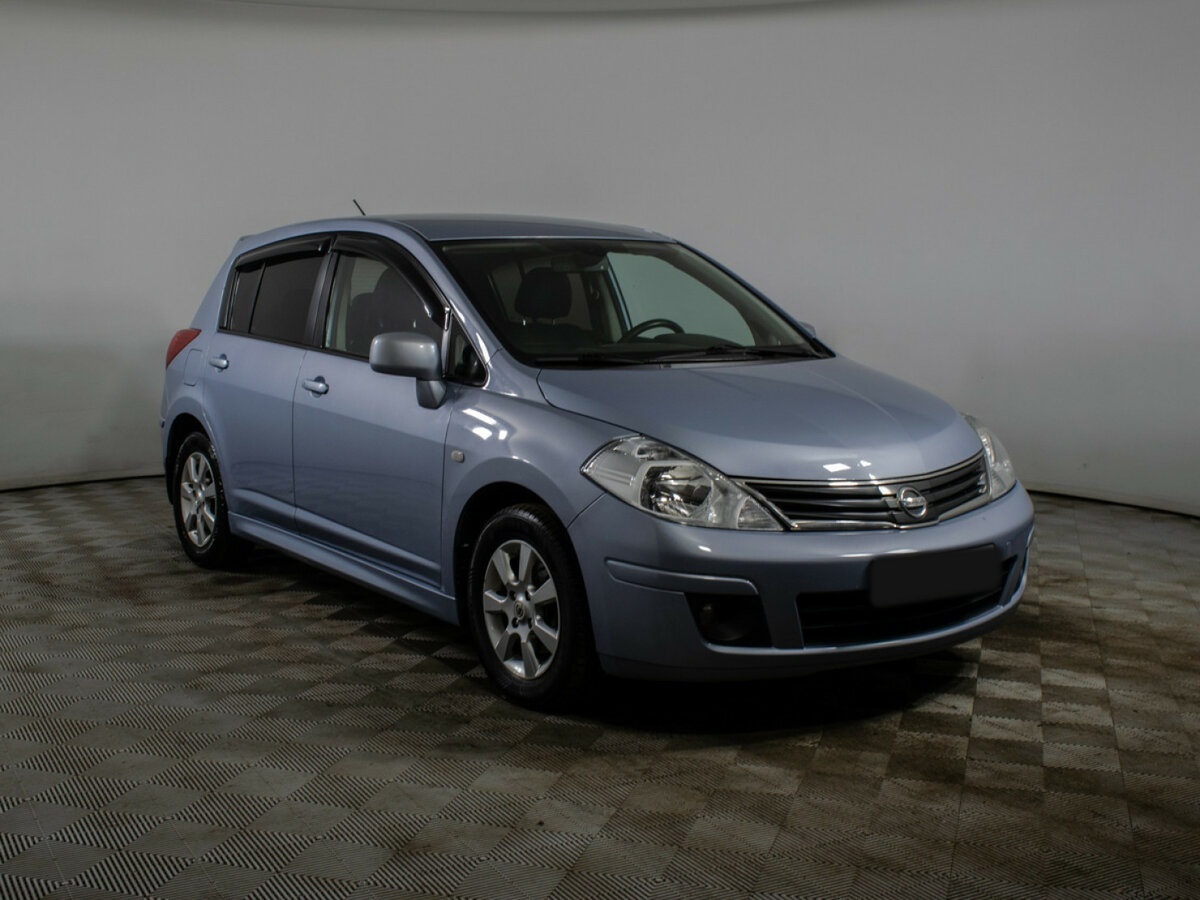 Nissan Tiida б/у, 2013, Автоматическая. Фото: #2