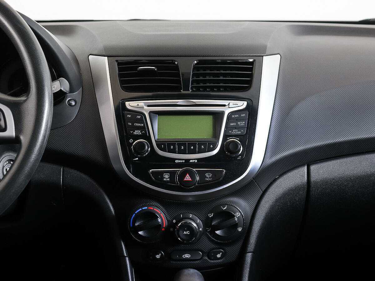 Hyundai Solaris б/у, 2012, Автоматическая. Фото: #12