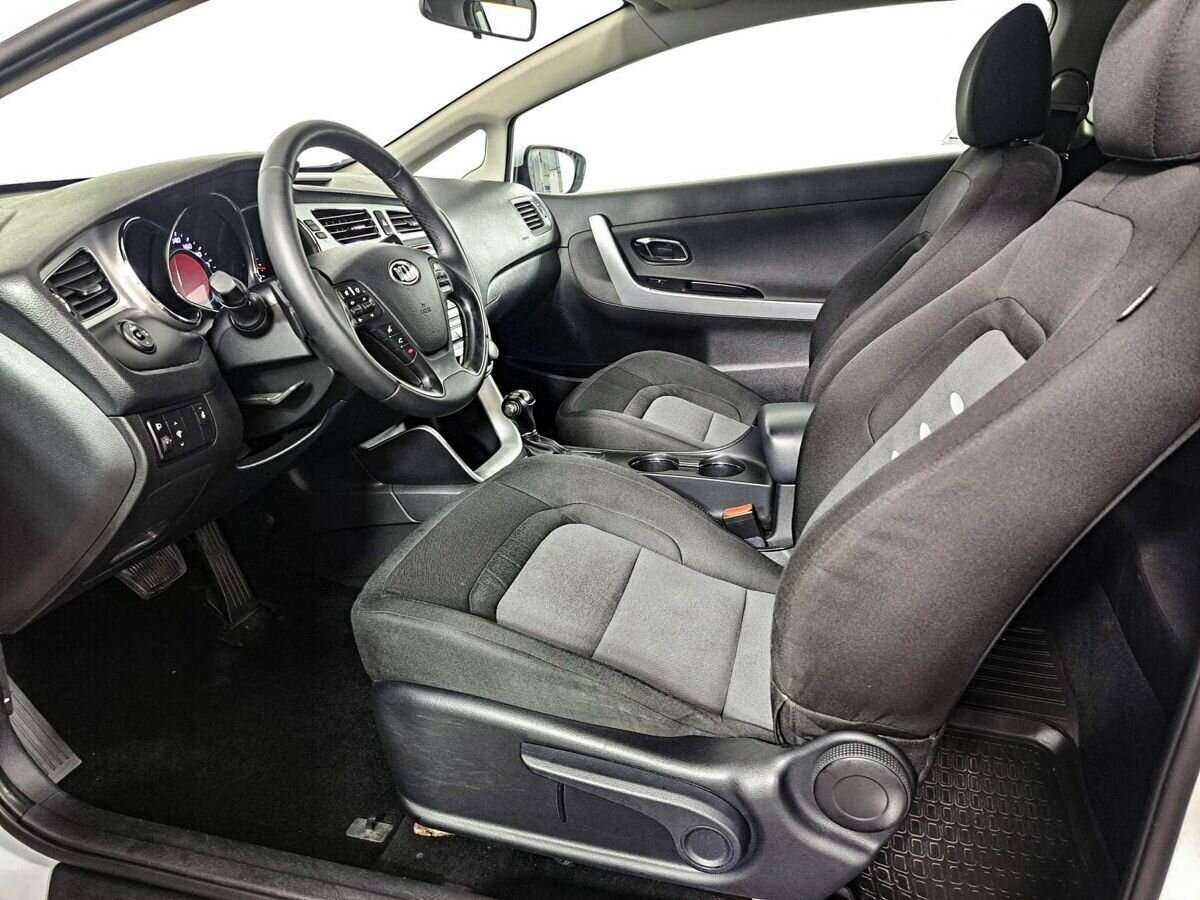 Kia Ceed б/у, 2013, Автоматическая. Фото: #11