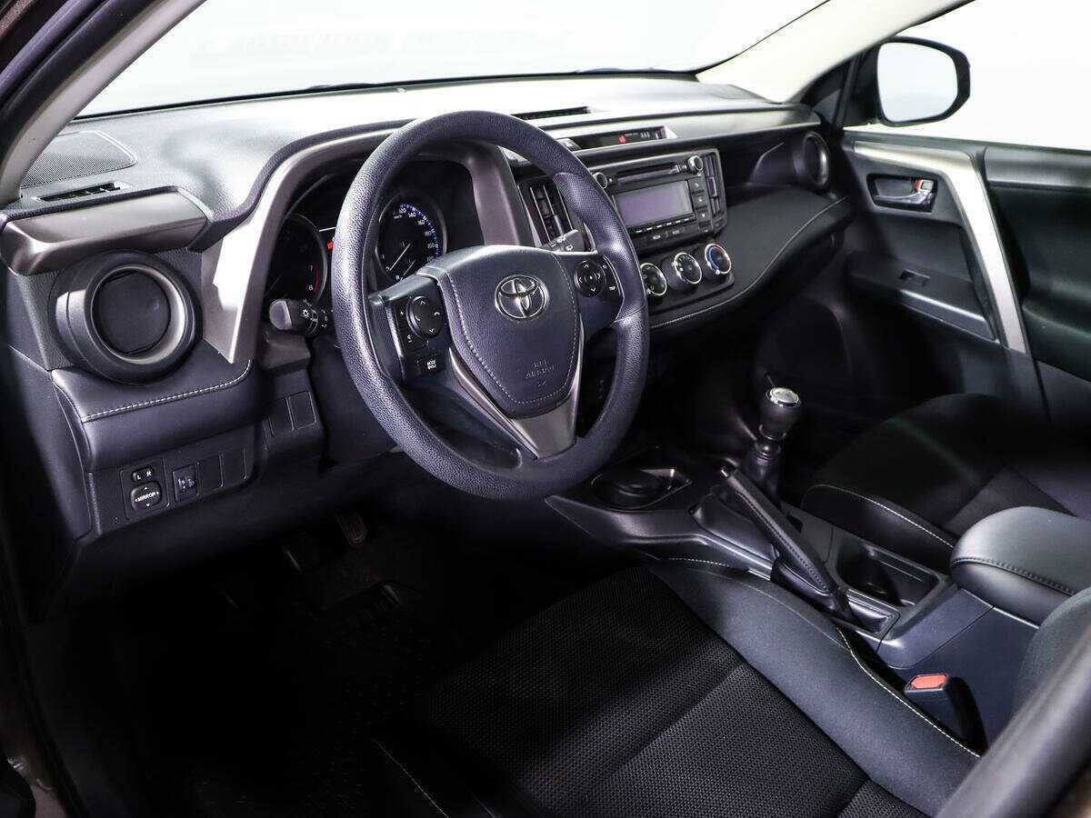 Toyota RAV4 б/у, 2018, Механическая. Фото: #13