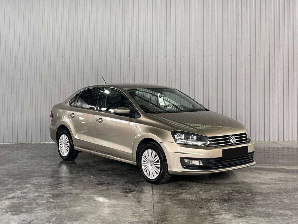 Volkswagen Polo б/у, 2016, Автоматическая. Фото: #2