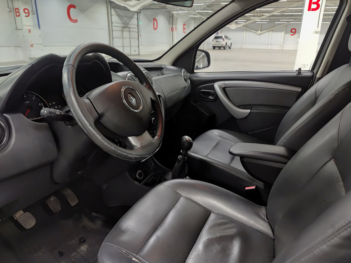 Renault Duster б/у, 2012, Механическая. Фото: #15