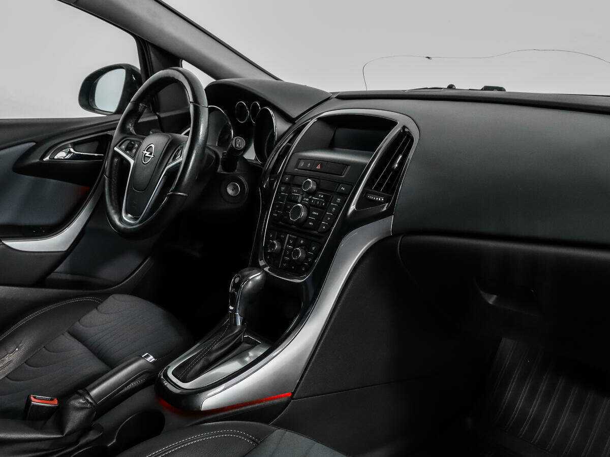 Opel Astra б/у, 2013, Автоматическая. Фото: #10