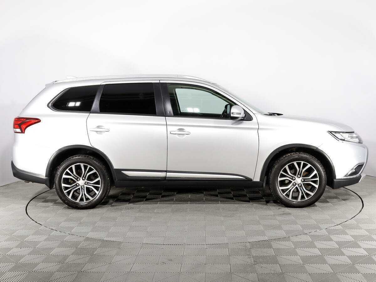 Mitsubishi Outlander б/у, 2017, Вариатор. Фото: #4