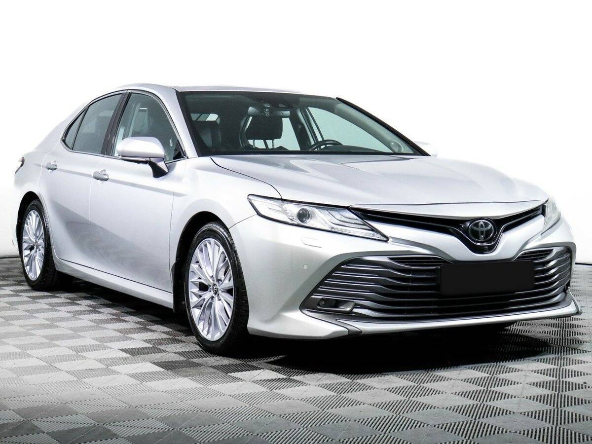 Toyota Camry б/у, 2018, Автоматическая. Фото: #2