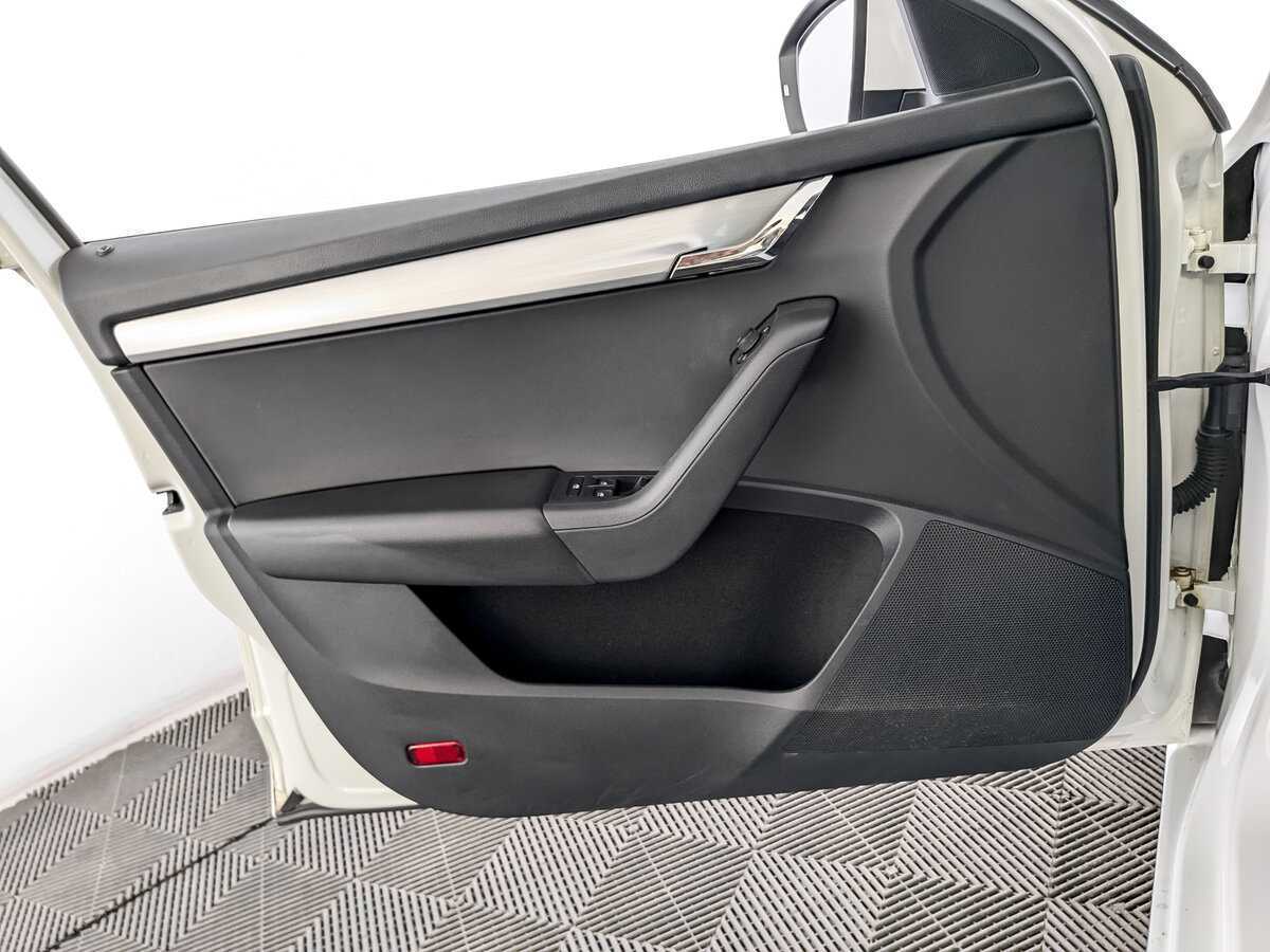 Skoda Octavia б/у, 2018, Автоматическая. Фото: #18