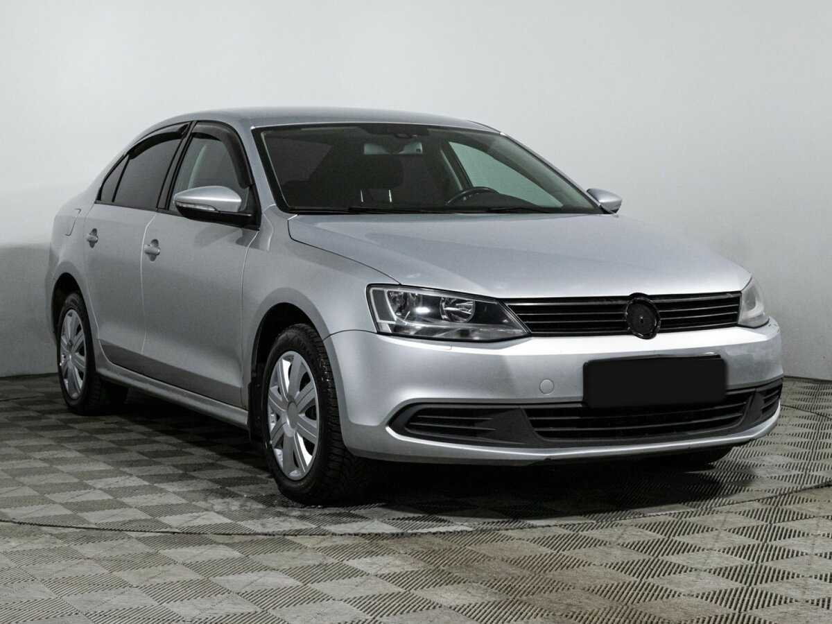 Volkswagen Jetta б/у, 2012, Автоматическая. Фото: #2