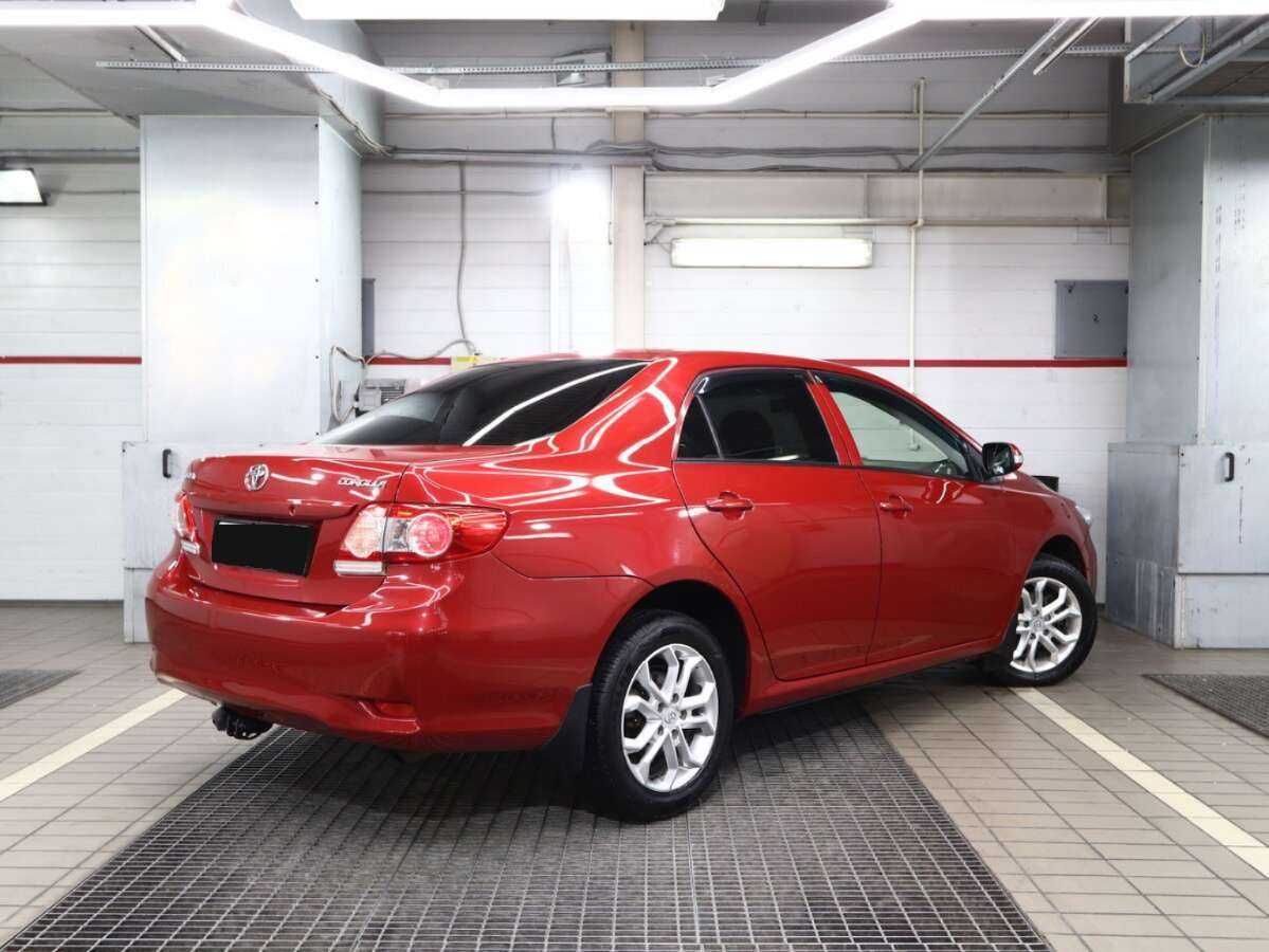 Toyota Corolla б/у, 2012, Автоматическая. Фото: #1