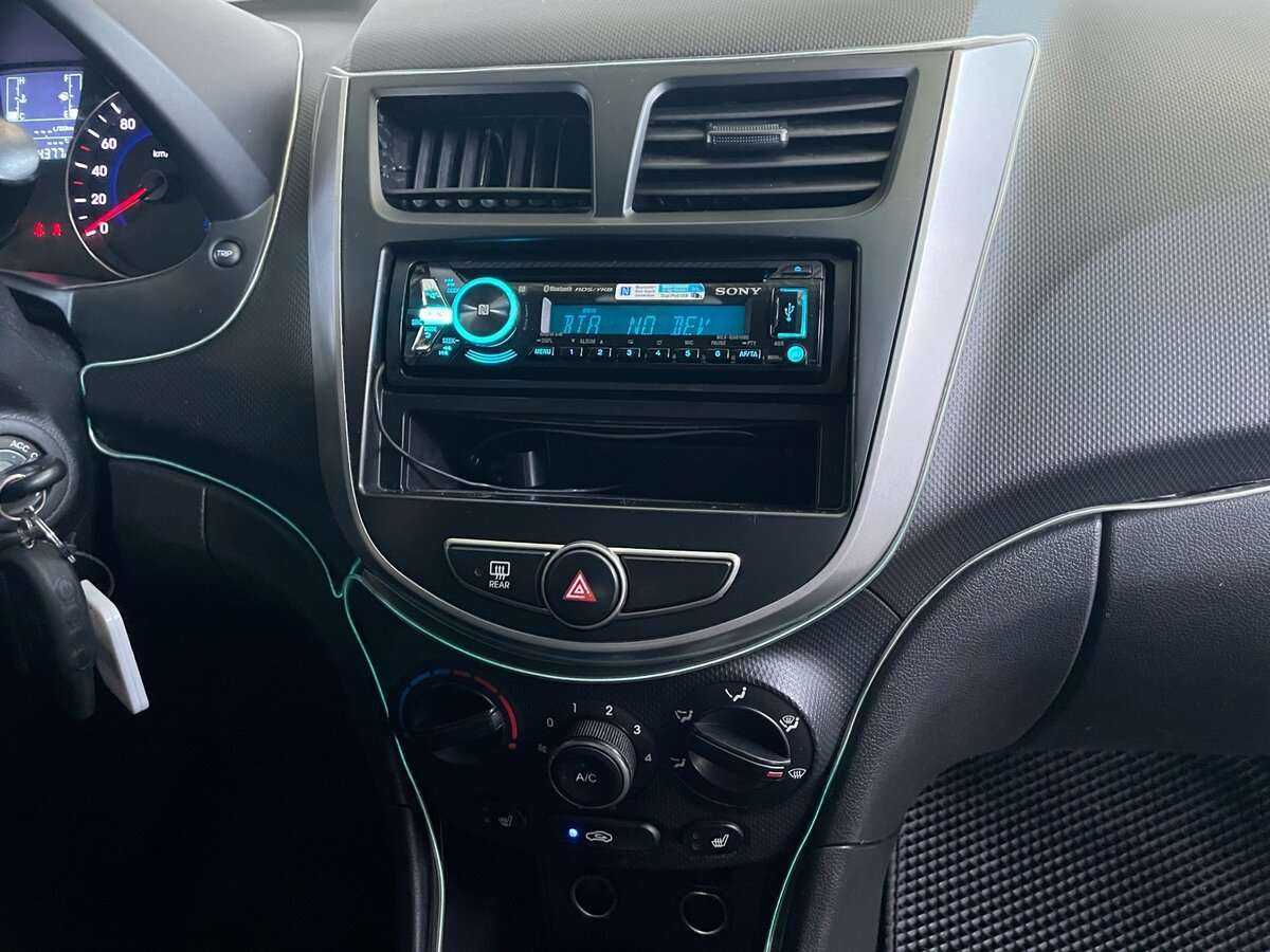 Hyundai Solaris б/у, 2014, Механическая. Фото: #13