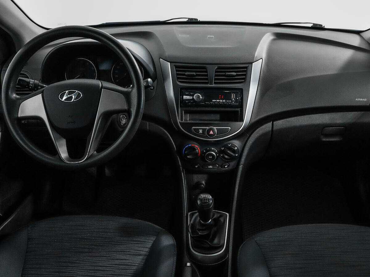 Hyundai Solaris б/у, 2016, Механическая. Фото: #9