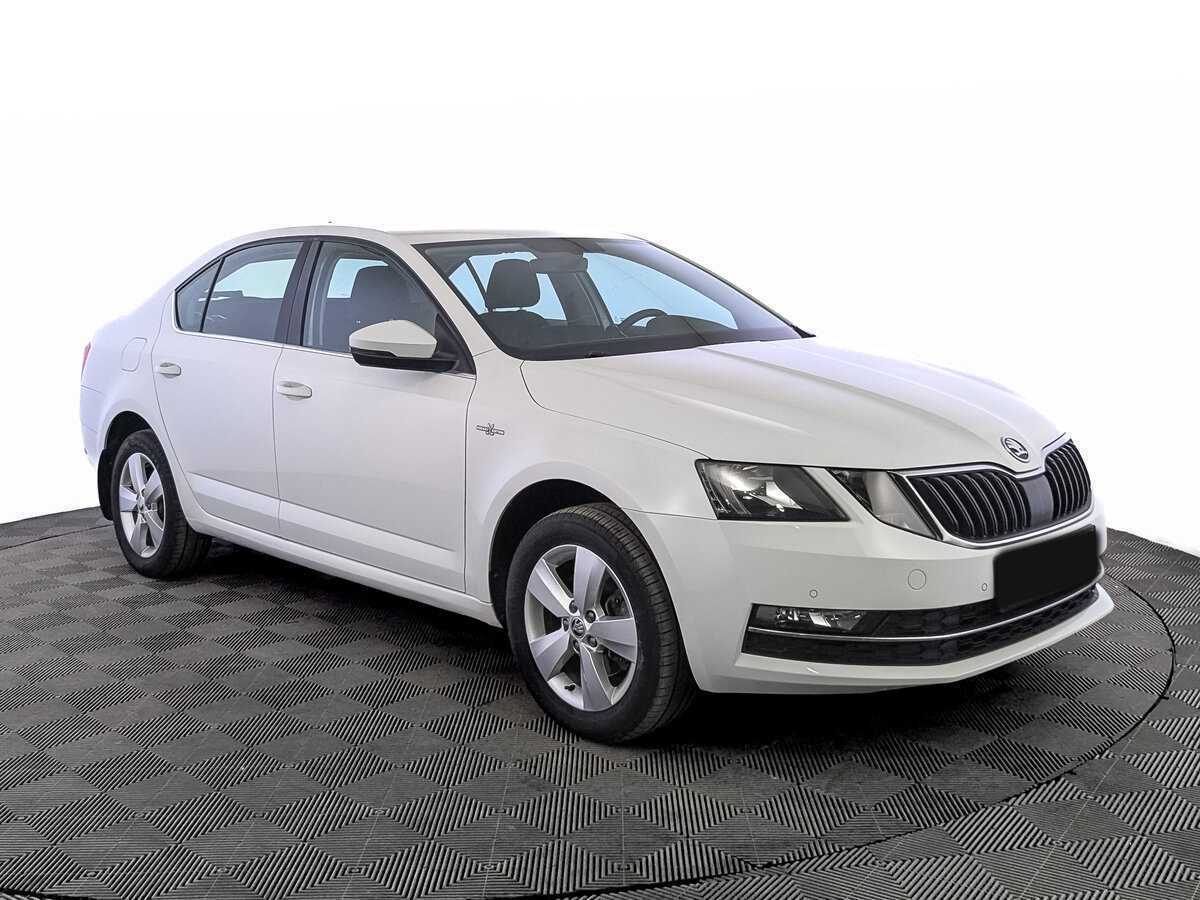 Skoda Octavia б/у, 2020, Автоматическая. Фото: #2