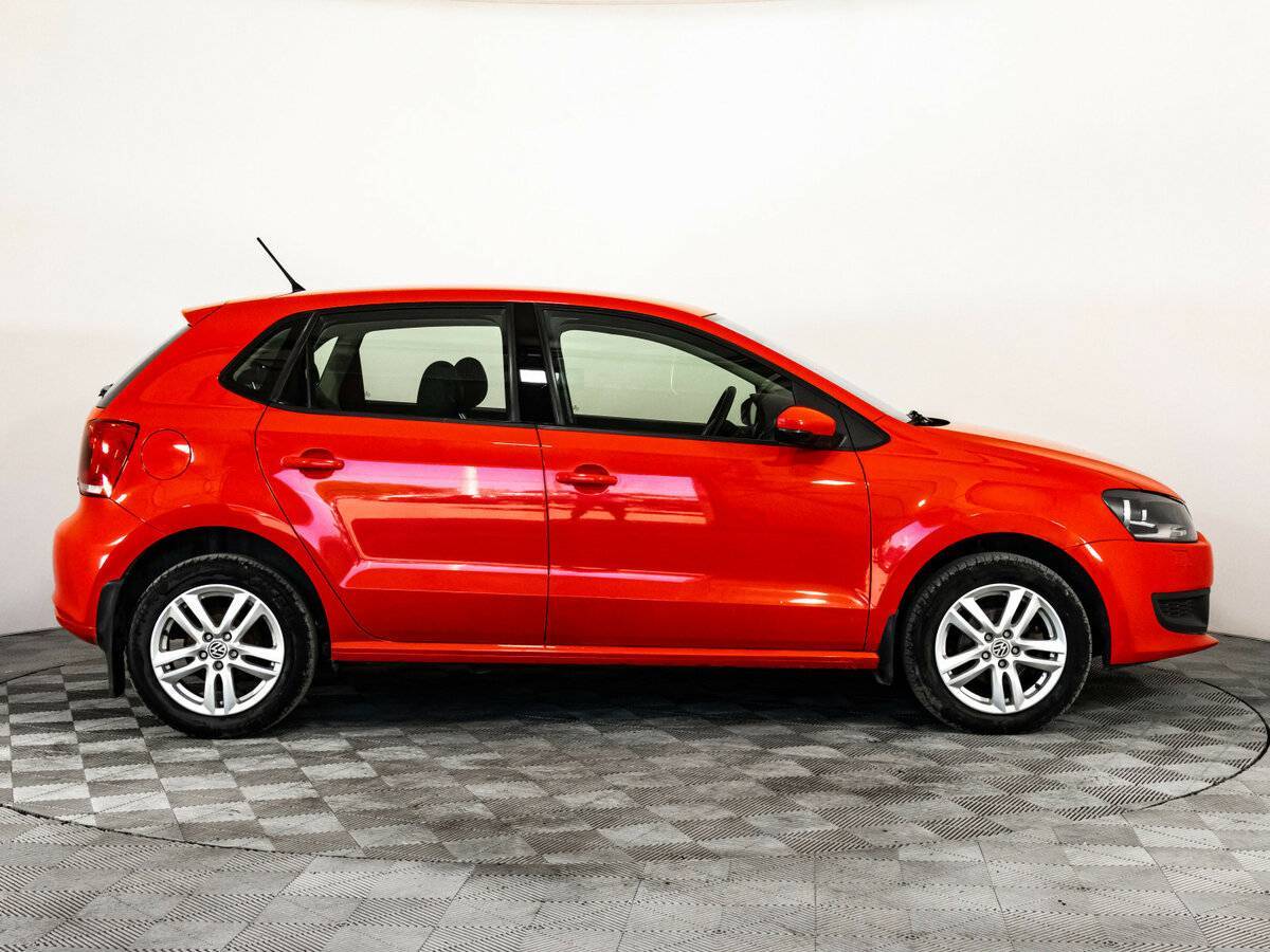 Volkswagen Polo б/у, 2013, Механическая. Фото: #3