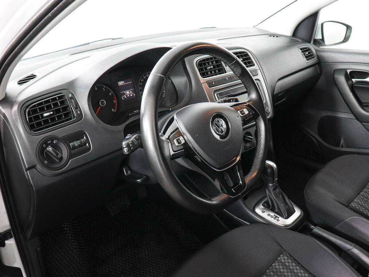 Volkswagen Polo б/у, 2019, Автоматическая. Фото: #7