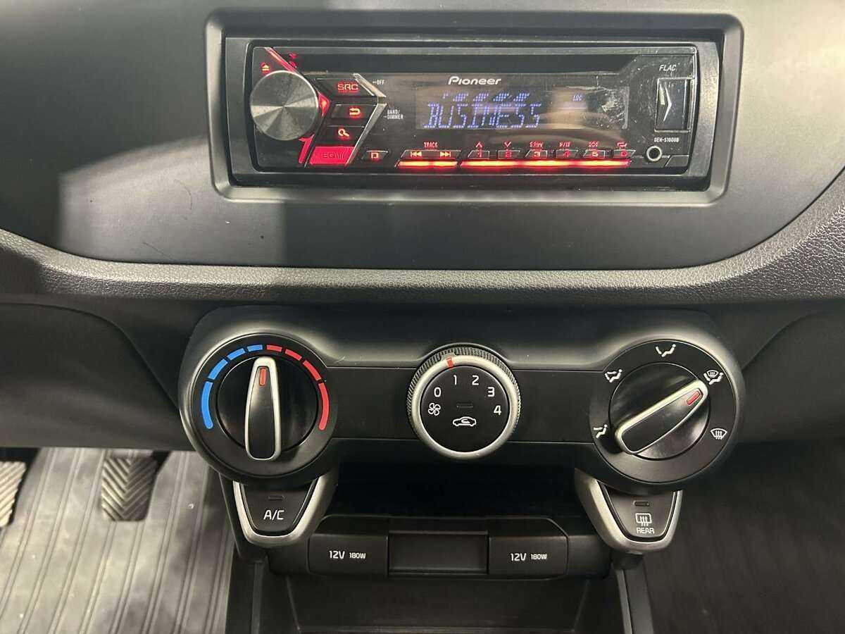 Kia Rio б/у, 2018, Механическая. Фото: #11