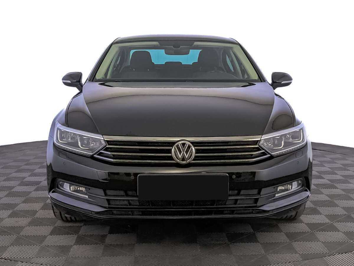 Volkswagen Passat б/у, 2016, Роботизированная. Фото: #1