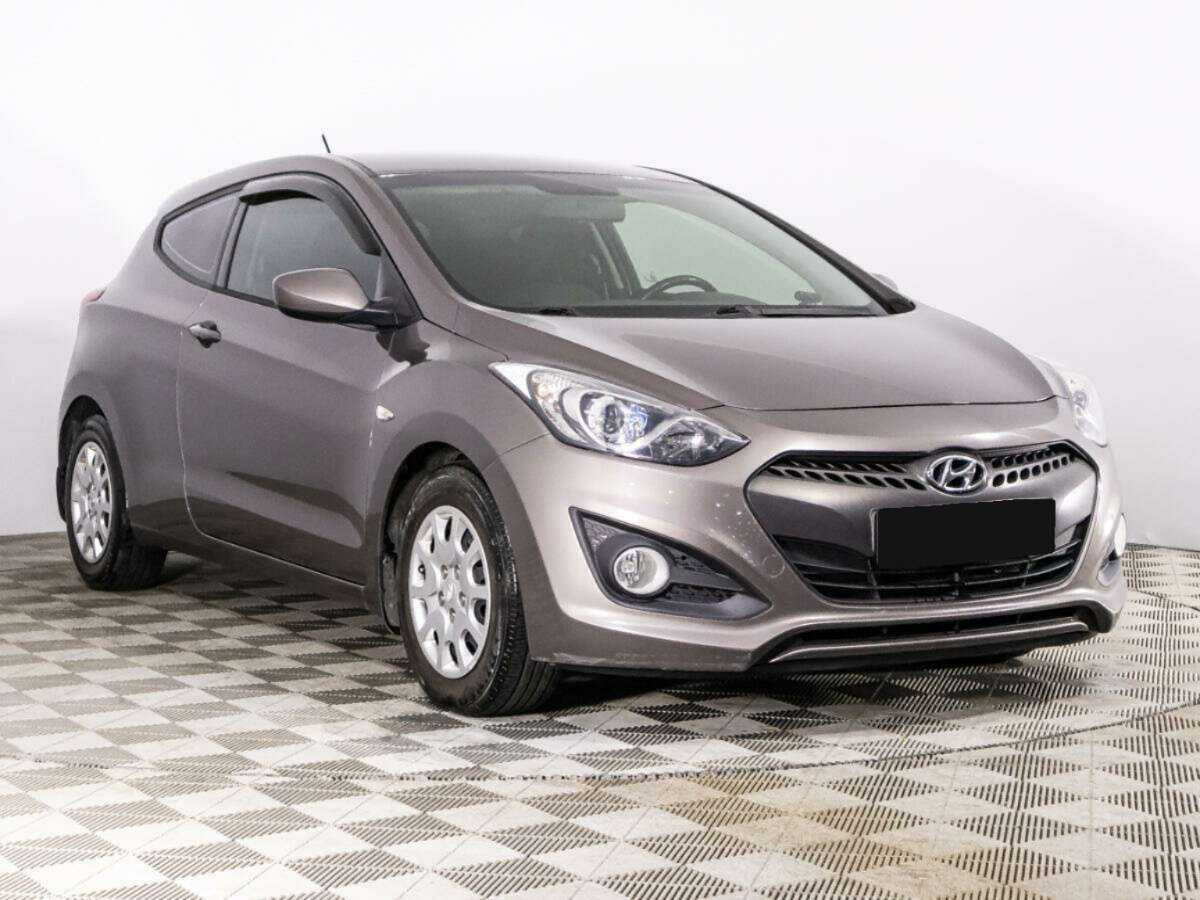 Hyundai i30 б/у, 2013, Механическая. Фото: #2