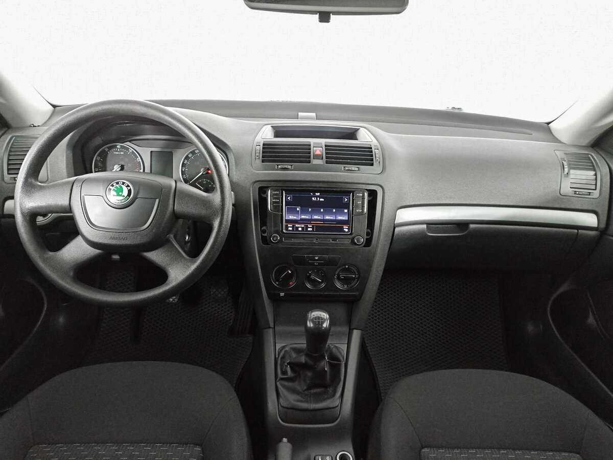 Skoda Octavia б/у, 2012, Механическая. Фото: #9