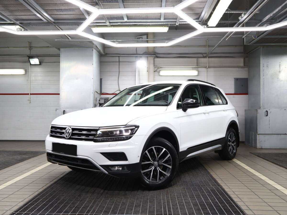 Volkswagen Tiguan б/у, 2019, Роботизированная. Посмотреть фото